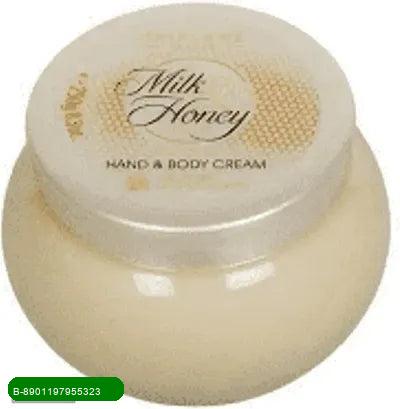 BestoSale.Com-Image 1-Introducing our All Skin Type Face Cream!This luxurious cream is specially formulated to cater to all skin types, providing deep hydration and nourishment. Whether you have dry, oily, or combination skin, our face cream absorbs quickly, leaving your skin soft, smooth, and radiant.Enriched with natural ingredients, it helps to maintain the skin's moisture balance while protecting it from environmental stressors. Experience a healthy glow that lasts all day!